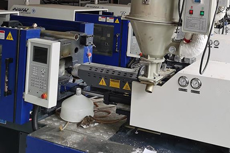 購買果筐注塑機(jī)的三要素，你知道嗎？