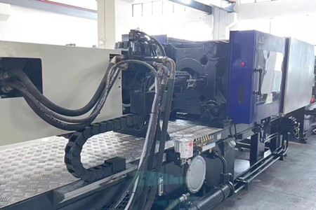 如何選擇混雙色注塑機(jī)？看完后漲知識(shí)！