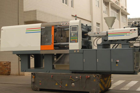 如何清洗伺服節(jié)能注塑機(jī)螺桿？清洗方法分享！